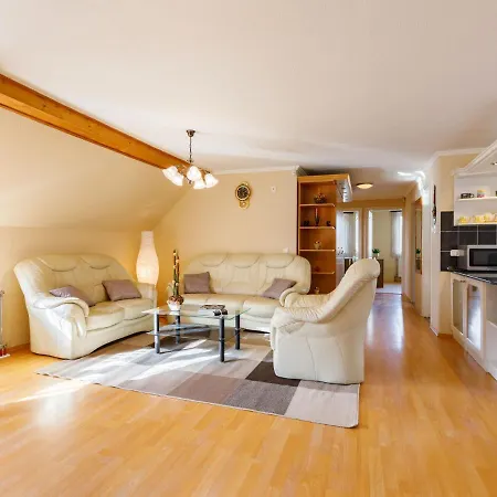 Domi By Interhome * Σίοφοκ